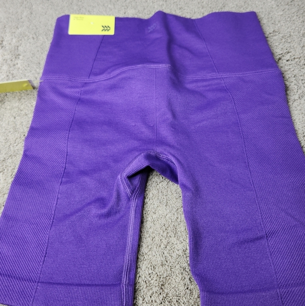 All in Motion Women's High Rise Seamless Rib Bike Shorts 6" Purple - Size S - Picture 4 of 14